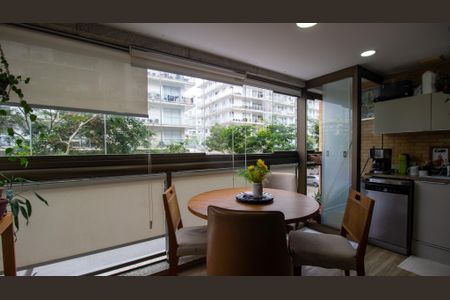 Apartamento à venda com 85m², 3 quartos e 1 vaga Apartamento à venda com 85m², 3 quartos e 1 vagaSala