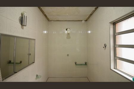 Casa à venda com 106m², 2 quartos e 2 vagas Casa à venda com 106m², 2 quartos e 2 vagasSuíte Banheiro