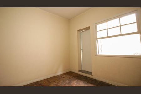 Casa à venda com 106m², 2 quartos e 2 vagas Casa à venda com 106m², 2 quartos e 2 vagasSuíte