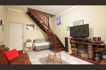 Casa à venda com 106m², 2 quartos e 2 vagas Casa à venda com 106m², 2 quartos e 2 vagasSala