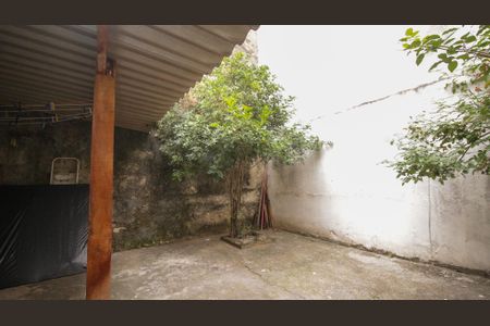 Casa à venda com 106m², 2 quartos e 2 vagas Casa à venda com 106m², 2 quartos e 2 vagasQuintal