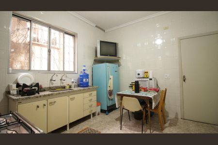 Casa à venda com 106m², 2 quartos e 2 vagas Casa à venda com 106m², 2 quartos e 2 vagasCozinha