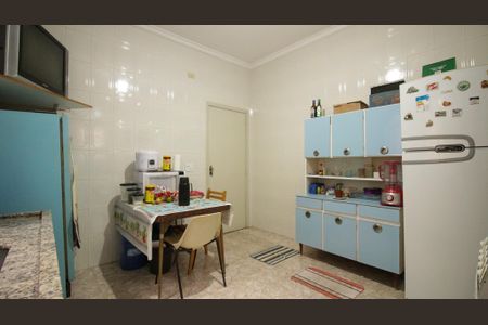 Casa à venda com 106m², 2 quartos e 2 vagas Casa à venda com 106m², 2 quartos e 2 vagasCozinha