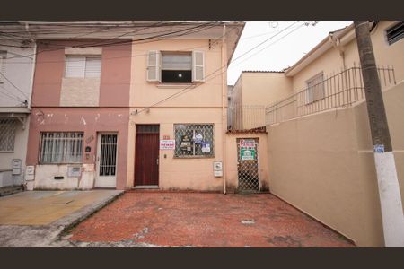 Casa à venda com 106m², 2 quartos e 2 vagas Casa à venda com 106m², 2 quartos e 2 vagasQuintal