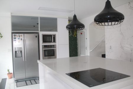 Casa à venda com 249m², 4 quartos e 4 vagasCozinha