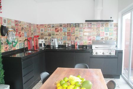 Casa à venda com 249m², 4 quartos e 4 vagasChurrasqueira