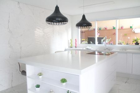 Casa à venda com 249m², 4 quartos e 4 vagasCozinha