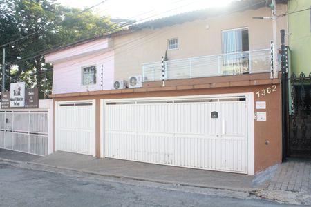 Casa à venda com 249m², 4 quartos e 4 vagasFachada