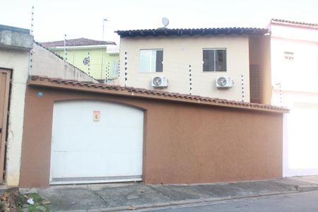 Casa à venda com 249m², 4 quartos e 4 vagasFachada