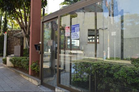 Apartamento à venda com 70m², 2 quartos e 1 vagaFachada e Plaquinha