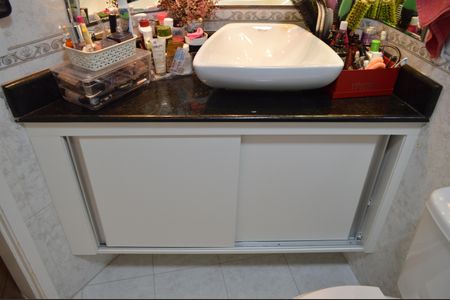 Apartamento à venda com 70m², 2 quartos e 1 vagaBanheiro Social