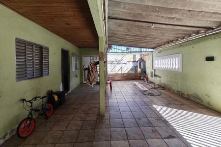Casa para alugar com 128m², 3 quartos e 2 vagas Casa para alugar com 128m², 3 quartos e 2 vagasQuintal - Garagem