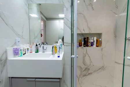 Apartamento à venda com 60m², 3 quartos e 2 vagas Apartamento à venda com 60m², 3 quartos e 2 vagasBanheiro Social