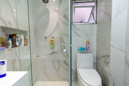 Apartamento à venda com 60m², 3 quartos e 2 vagas Apartamento à venda com 60m², 3 quartos e 2 vagasBanheiro Social