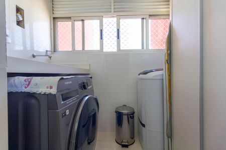 Apartamento à venda com 60m², 3 quartos e 2 vagas Apartamento à venda com 60m², 3 quartos e 2 vagasÁrea de Serviço