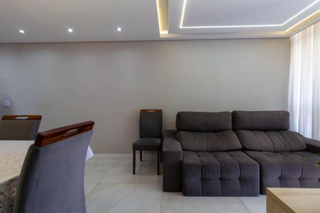 Apartamento à venda com 60m², 3 quartos e 2 vagas Apartamento à venda com 60m², 3 quartos e 2 vagasSala