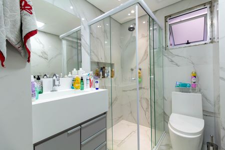 Apartamento à venda com 60m², 3 quartos e 2 vagas Apartamento à venda com 60m², 3 quartos e 2 vagasBanheiro Social