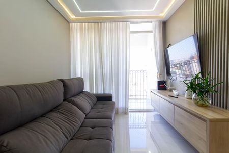 Apartamento à venda com 60m², 3 quartos e 2 vagas Apartamento à venda com 60m², 3 quartos e 2 vagasSala