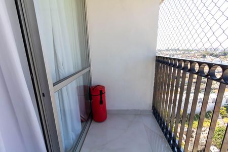 Apartamento à venda com 60m², 3 quartos e 2 vagas Apartamento à venda com 60m², 3 quartos e 2 vagasVaranda