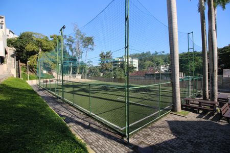 Casa de condomínio à venda com 142m², 4 quartos e 2 vagasCampo de Futebol