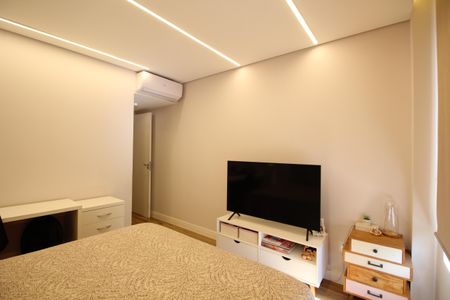 Casa de condomínio à venda com 142m², 4 quartos e 2 vagasSuíte