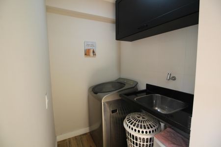 Casa de condomínio à venda com 142m², 4 quartos e 2 vagasÁrea de Serviço