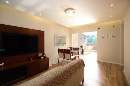 Casa de condomínio à venda com 142m², 4 quartos e 2 vagasSala