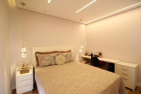 Casa de condomínio à venda com 142m², 4 quartos e 2 vagasSuíte