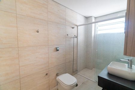 Apartamento à venda com 64m², 1 quarto e sem vagaBanheiro