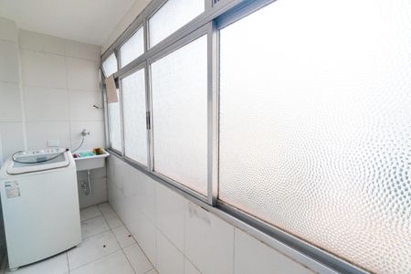 Apartamento à venda com 64m², 1 quarto e sem vagaÁrea de Serviço