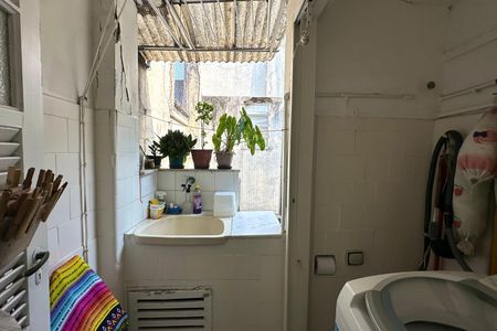 Apartamento à venda com 70m², 2 quartos e sem vagaÁrea de Serviço