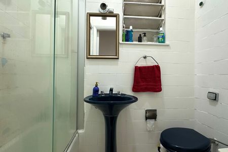 Apartamento à venda com 70m², 2 quartos e sem vagaBanheiro 