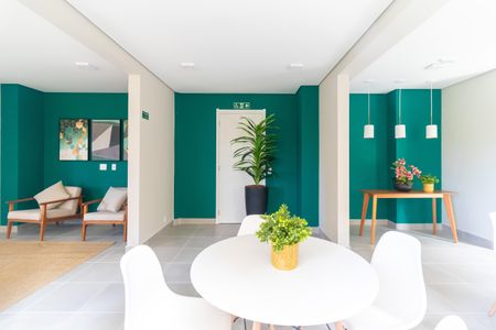 Apartamento para alugar com 37m², 2 quartos e 1 vaga Apartamento para alugar com 37m², 2 quartos e 1 vagaÁrea comum - Salão de festas