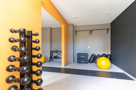 Apartamento para alugar com 37m², 2 quartos e 1 vaga Apartamento para alugar com 37m², 2 quartos e 1 vagaÁrea comum - Academia