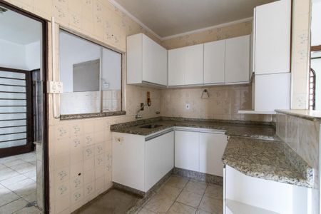 Casa à venda com 234m², 3 quartos e 3 vagas Casa à venda com 234m², 3 quartos e 3 vagasCozinha