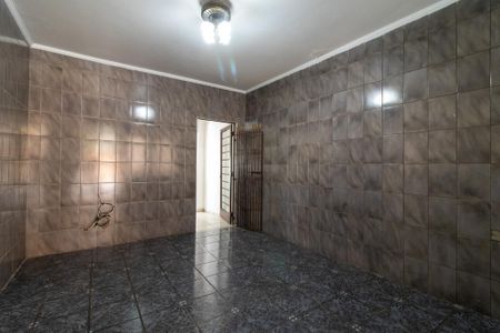 Casa à venda com 234m², 3 quartos e 3 vagas Casa à venda com 234m², 3 quartos e 3 vagasSala
