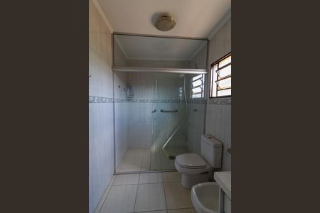 Casa à venda com 234m², 3 quartos e 3 vagas Casa à venda com 234m², 3 quartos e 3 vagasBanheiro do Quarto 2