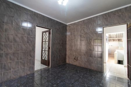 Casa à venda com 234m², 3 quartos e 3 vagas Casa à venda com 234m², 3 quartos e 3 vagasSala