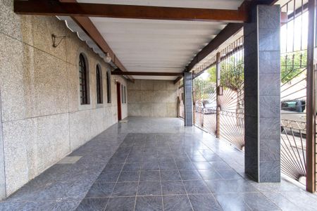 Casa à venda com 234m², 3 quartos e 3 vagas Casa à venda com 234m², 3 quartos e 3 vagasÁrea comum