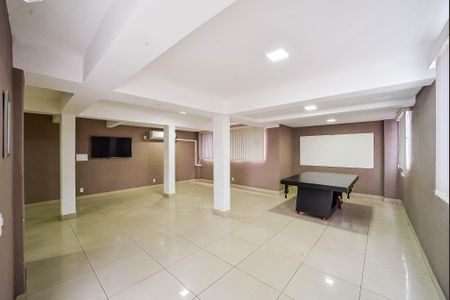 Apartamento à venda com 48m², 2 quartos e 1 vaga Apartamento à venda com 48m², 2 quartos e 1 vagaÁrea comum - Salão de festas