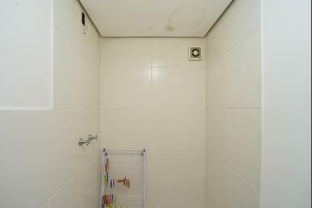 Apartamento à venda com 48m², 2 quartos e 1 vaga Apartamento à venda com 48m², 2 quartos e 1 vagaBanheiro Social