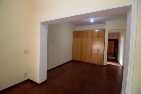 Casa para alugar com 960m², 4 quartos e 10 vagasSuíte 2