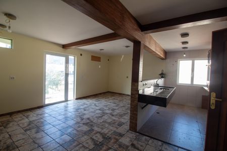 Casa para alugar com 960m², 4 quartos e 10 vagasSótão