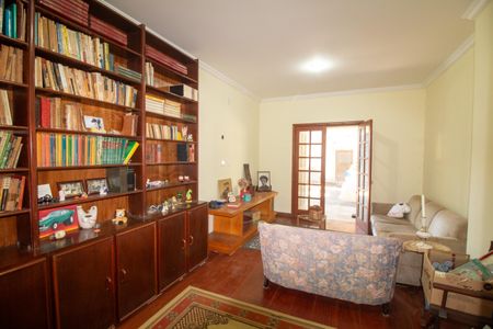 Casa para alugar com 960m², 4 quartos e 10 vagasEscritório