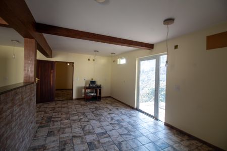 Casa para alugar com 960m², 4 quartos e 10 vagasSótão