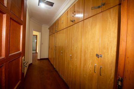 Casa para alugar com 960m², 4 quartos e 10 vagasCloset da suíte 3