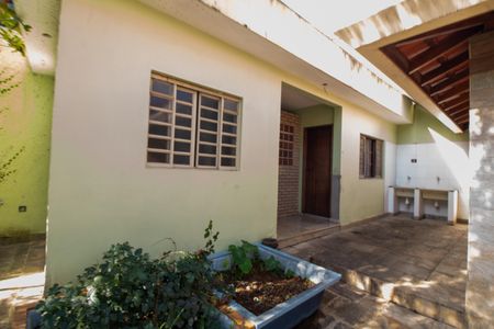 Casa para alugar com 960m², 4 quartos e 10 vagasÁrea de Serviço - Externa