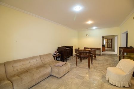 Casa para alugar com 960m², 4 quartos e 10 vagasSala