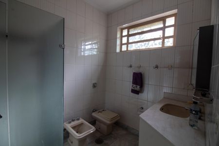 Casa para alugar com 960m², 4 quartos e 10 vagasBanheiro da Suíte 1