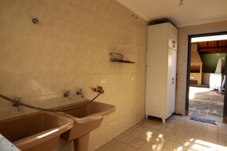 Casa para alugar com 960m², 4 quartos e 10 vagasÁrea de Serviço